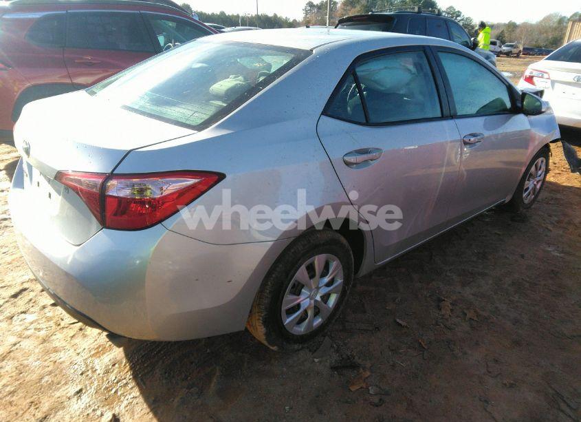 Photo 4 of 2018 Toyota Corolla L (VIN 2T1BURHE3JC975892)