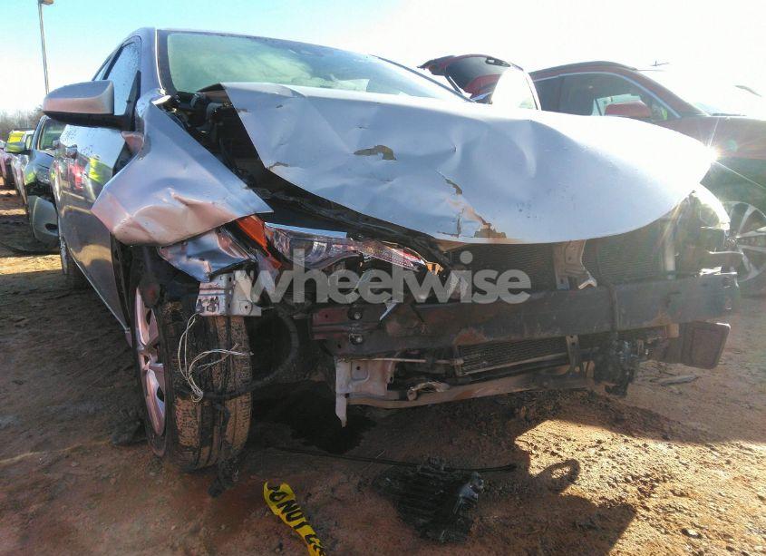 Photo 6 of 2018 Toyota Corolla L (VIN 2T1BURHE3JC975892)