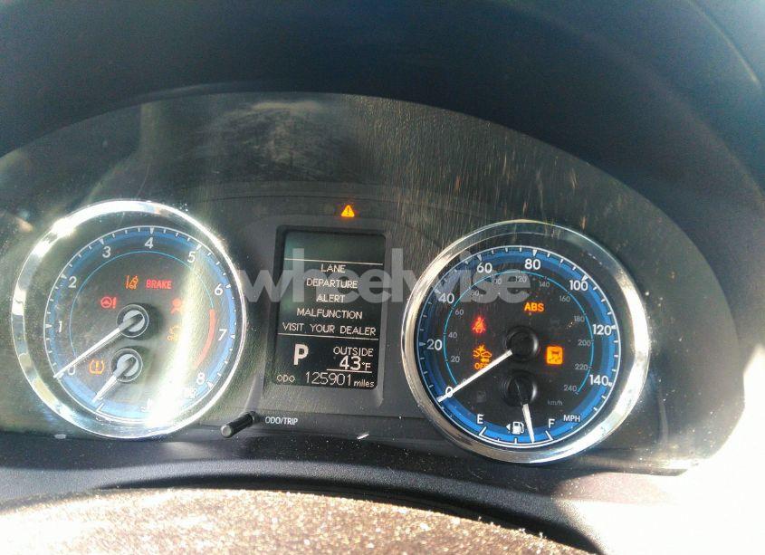 Photo 7 of 2018 Toyota Corolla L (VIN 2T1BURHE3JC975892)