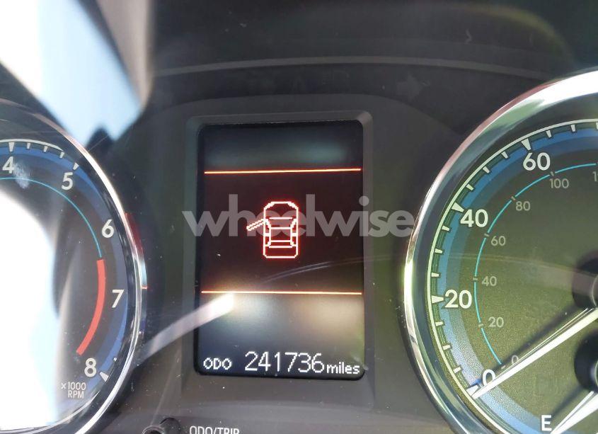 Photo 15 of 2018 Toyota Corolla L (VIN 2T1BURHE3JC982065)