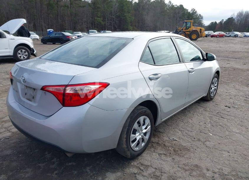 Photo 4 of 2018 Toyota Corolla L (VIN 2T1BURHE3JC982065)