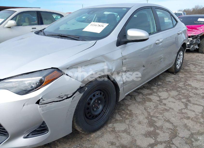 Photo 6 of 2018 Toyota Corolla L (VIN 2T1BURHE3JC982065)