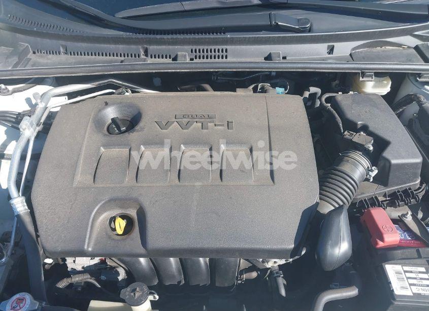 Photo 10 of 2019 Toyota Corolla LE (VIN 2T1BURHE3KC125116)