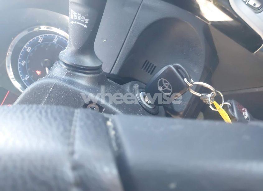 Photo 11 of 2019 Toyota Corolla LE (VIN 2T1BURHE3KC125116)