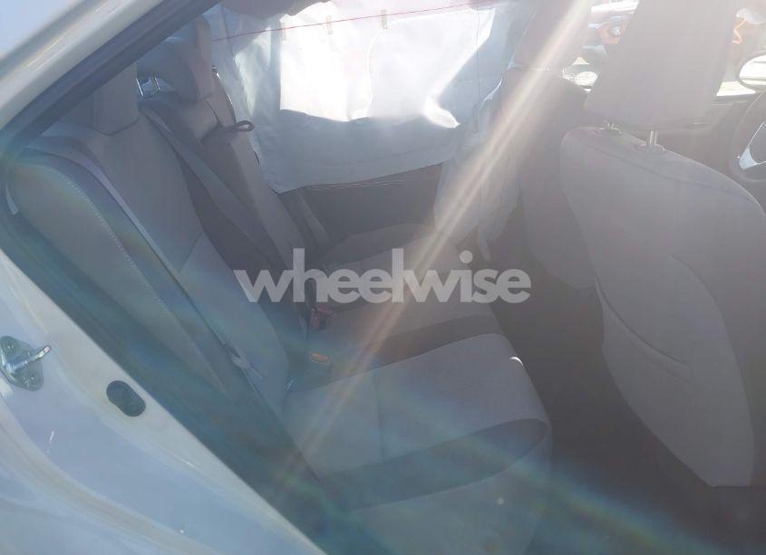 Photo 8 of 2019 Toyota Corolla LE (VIN 2T1BURHE3KC125116)