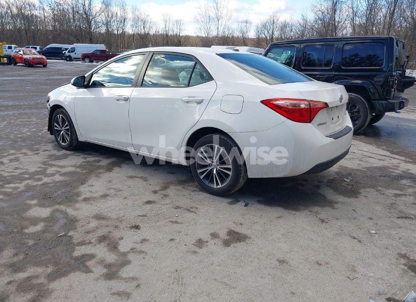 Photo 3 of 2019 Toyota Corolla L/LE/XLE/SE/XSE (VIN 2T1BURHE3KC133412)