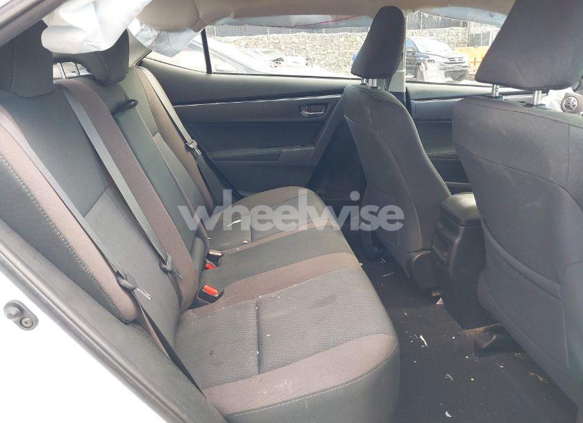 Photo 8 of 2019 Toyota Corolla L/LE/XLE/SE/XSE (VIN 2T1BURHE3KC133412)