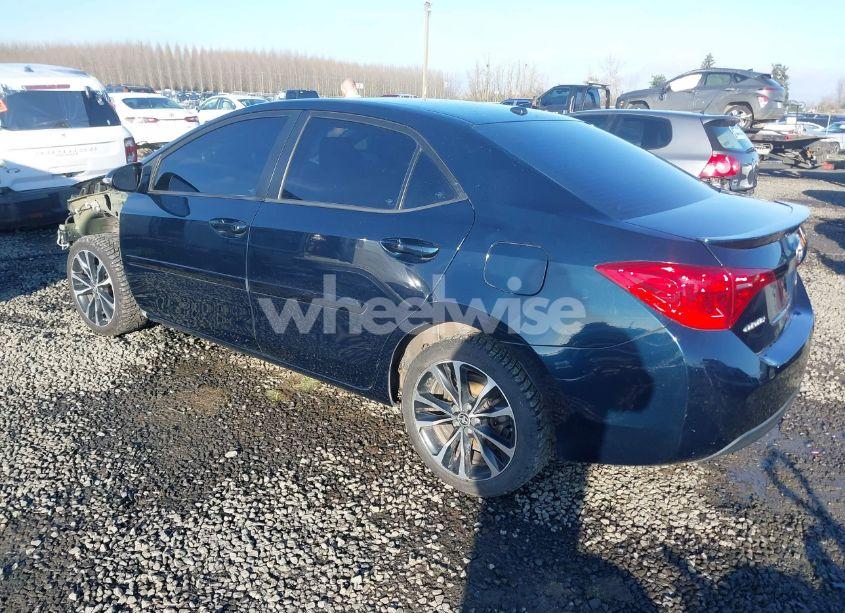 Photo 3 of 2019 Toyota Corolla XSE (VIN 2T1BURHE3KC137413)