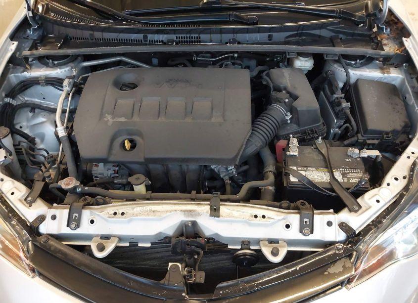 Photo 10 of 2019 Toyota Corolla L (VIN 2T1BURHE3KC142675)