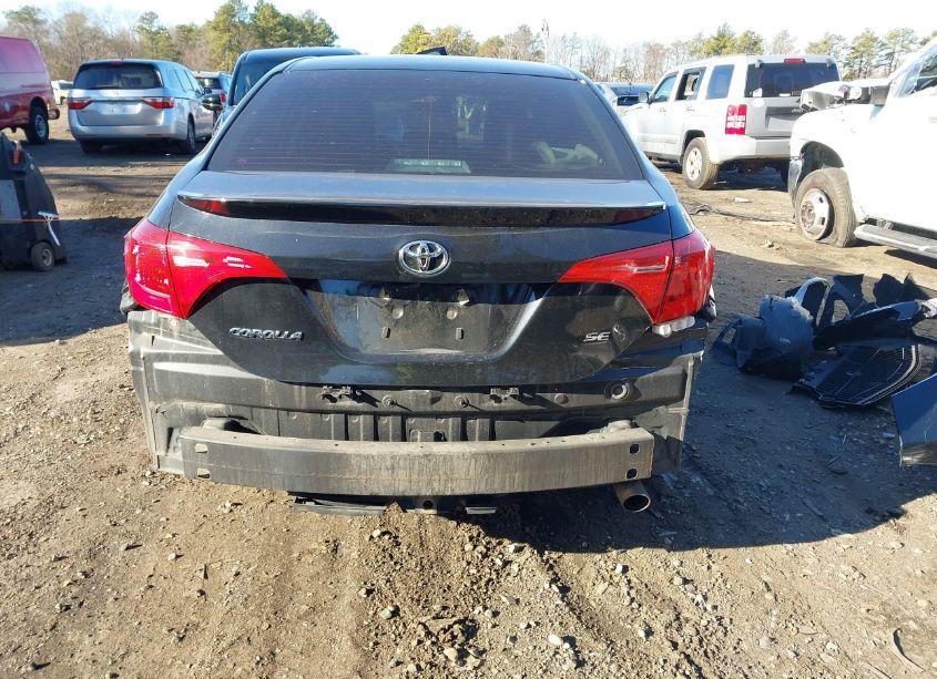 Photo 16 of 2019 Toyota Corolla SE (VIN 2T1BURHE3KC143664)