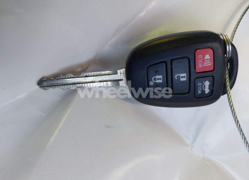 Photo 11 of 2019 Toyota Corolla LE (VIN 2T1BURHE3KC155541)