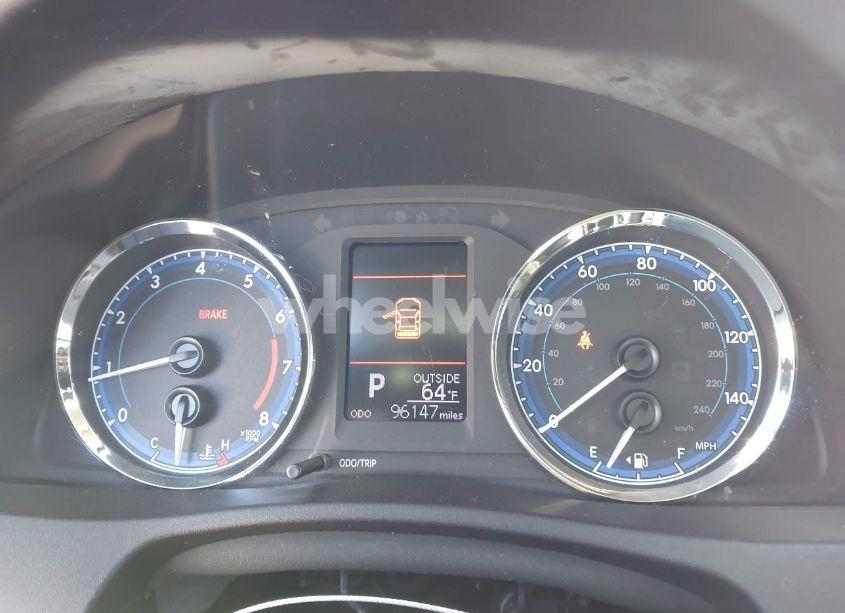 Photo 7 of 2019 Toyota Corolla LE (VIN 2T1BURHE3KC155541)