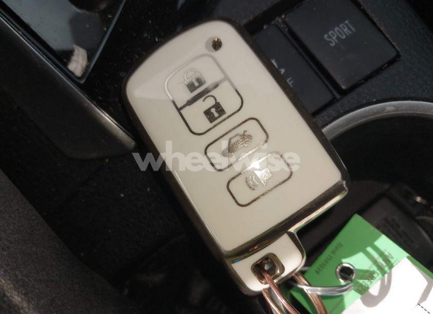 Photo 11 of 2019 Toyota Corolla XSE (VIN 2T1BURHE3KC160691)