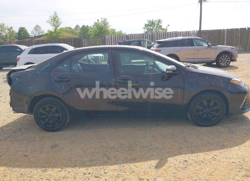 Photo 14 of 2019 Toyota Corolla XSE (VIN 2T1BURHE3KC160691)