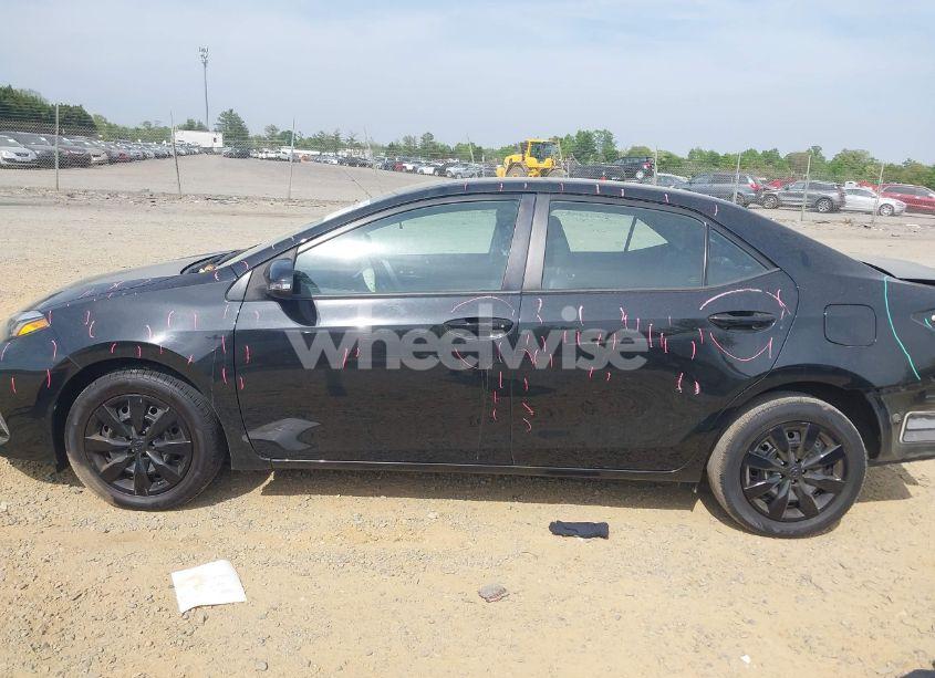 Photo 15 of 2019 Toyota Corolla XSE (VIN 2T1BURHE3KC160691)