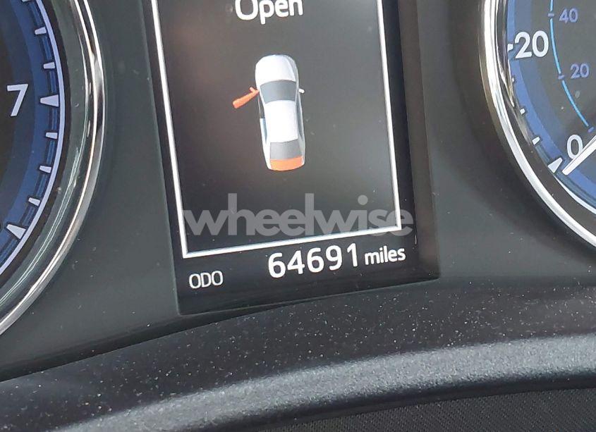 Photo 16 of 2019 Toyota Corolla XSE (VIN 2T1BURHE3KC160691)