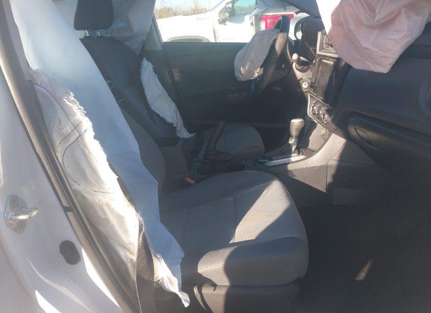 Photo 5 of 2019 Toyota Corolla L (VIN 2T1BURHE3KC179306)