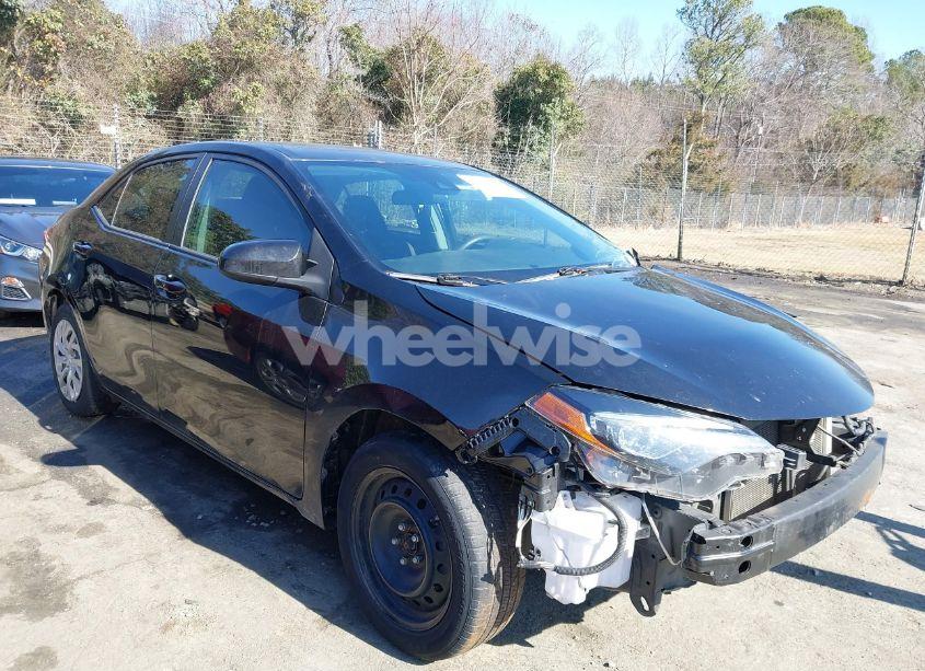 2019 Toyota Corolla LE (VIN 2T1BURHE3KC180066) main photo