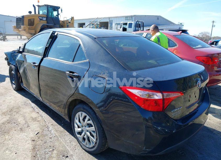 Photo 3 of 2019 Toyota Corolla LE (VIN 2T1BURHE3KC180066)