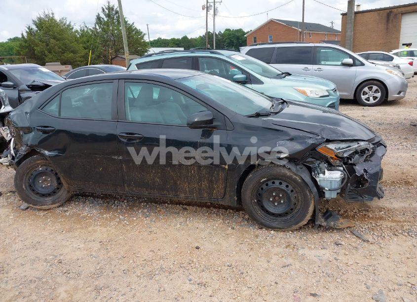 Photo 13 of 2019 Toyota Corolla LE (VIN 2T1BURHE3KC182688)