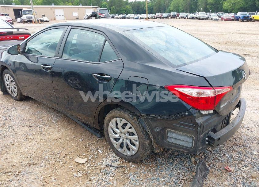 Photo 3 of 2019 Toyota Corolla LE (VIN 2T1BURHE3KC182688)