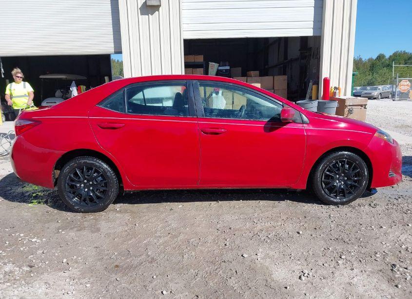 Photo 13 of 2019 Toyota Corolla LE (VIN 2T1BURHE3KC201269)