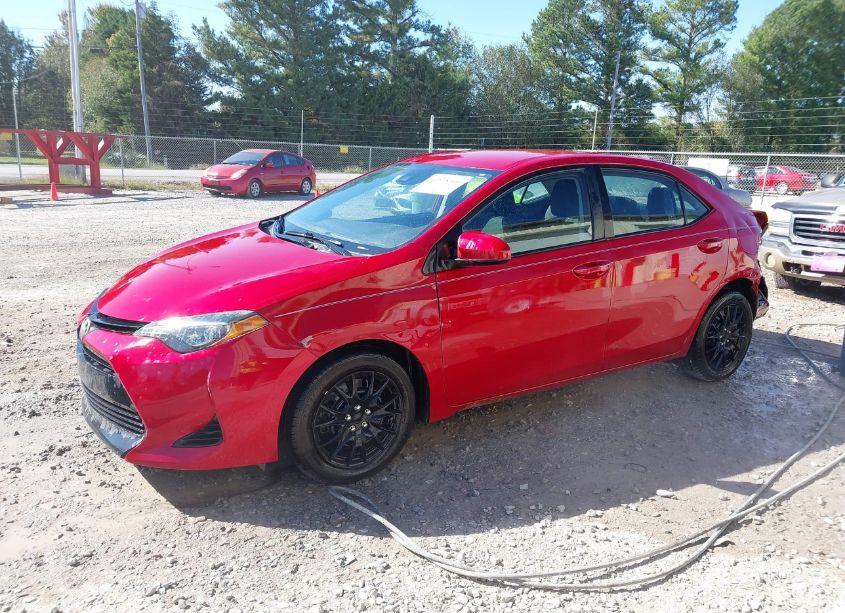 Photo 2 of 2019 Toyota Corolla LE (VIN 2T1BURHE3KC201269)