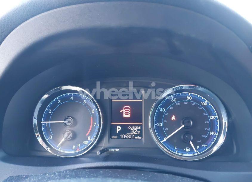 Photo 7 of 2019 Toyota Corolla LE (VIN 2T1BURHE3KC208917)