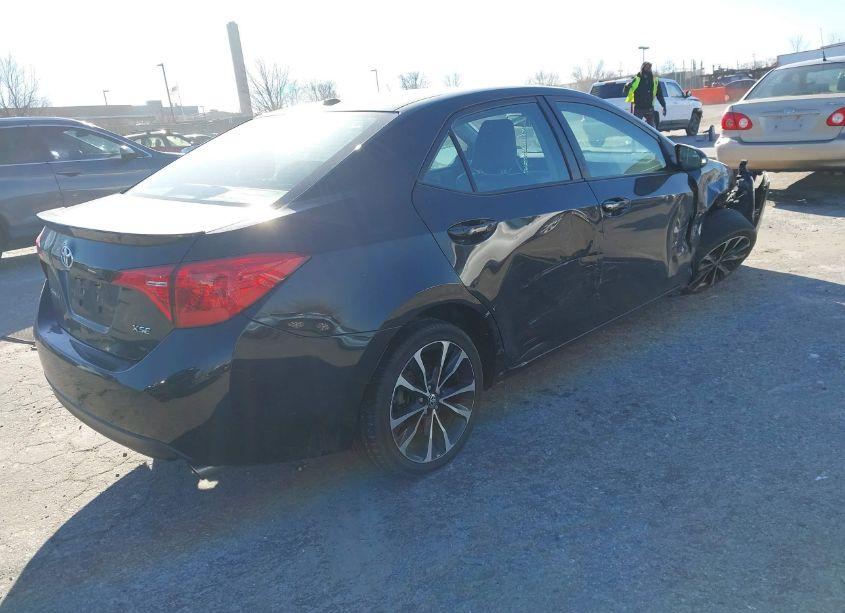 Photo 4 of 2019 Toyota Corolla XSE (VIN 2T1BURHE3KC215799)
