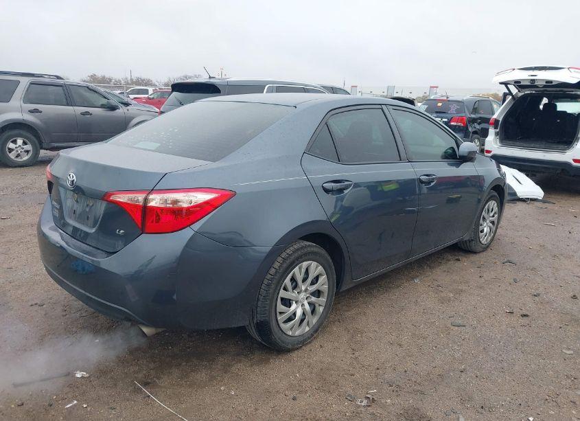 Photo 4 of 2019 Toyota Corolla LE (VIN 2T1BURHE3KC219402)