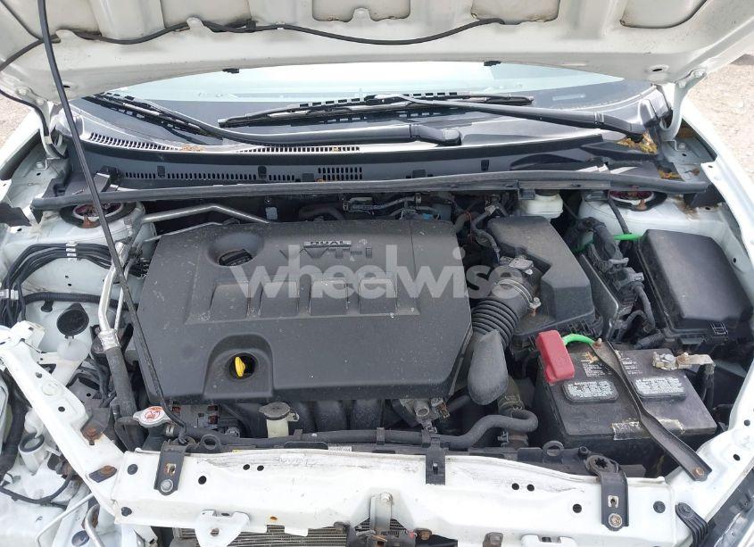 Photo 10 of 2019 Toyota Corolla LE (VIN 2T1BURHE3KC221683)