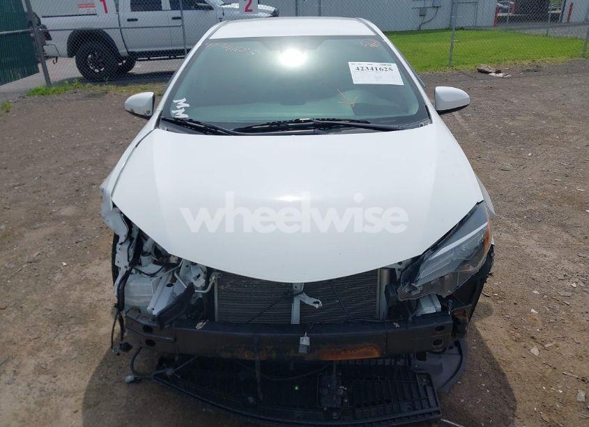 Photo 12 of 2019 Toyota Corolla LE (VIN 2T1BURHE3KC221683)