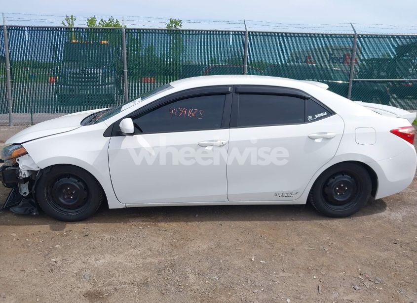 Photo 14 of 2019 Toyota Corolla LE (VIN 2T1BURHE3KC221683)