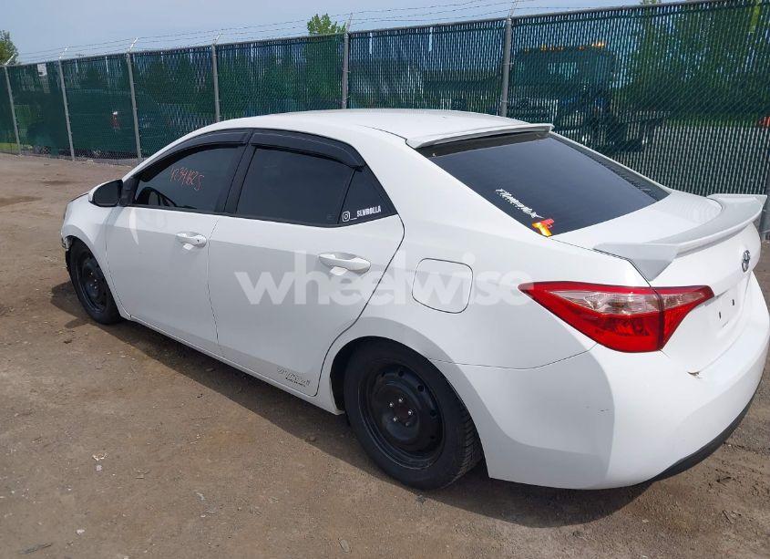 Photo 3 of 2019 Toyota Corolla LE (VIN 2T1BURHE3KC221683)