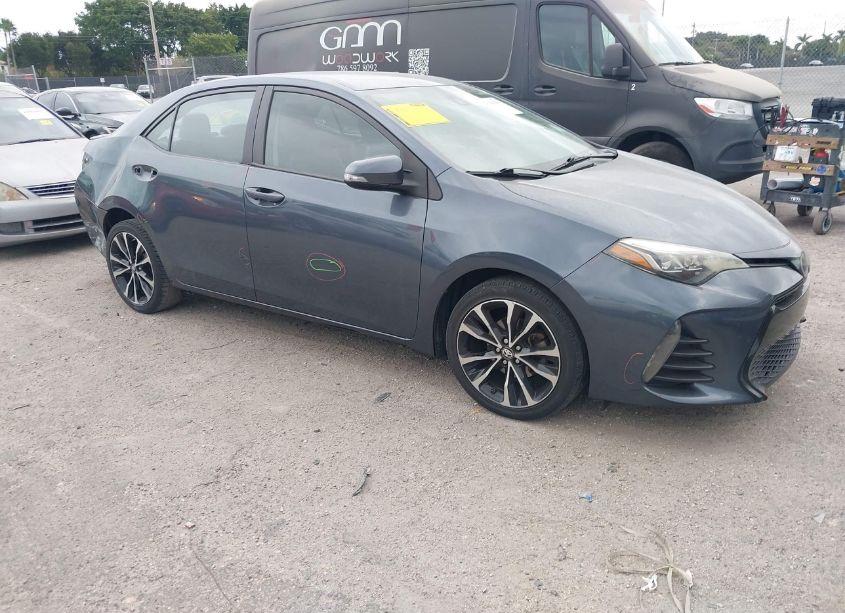 2019 Toyota Corolla SE (VIN 2T1BURHE3KC223837) main photo