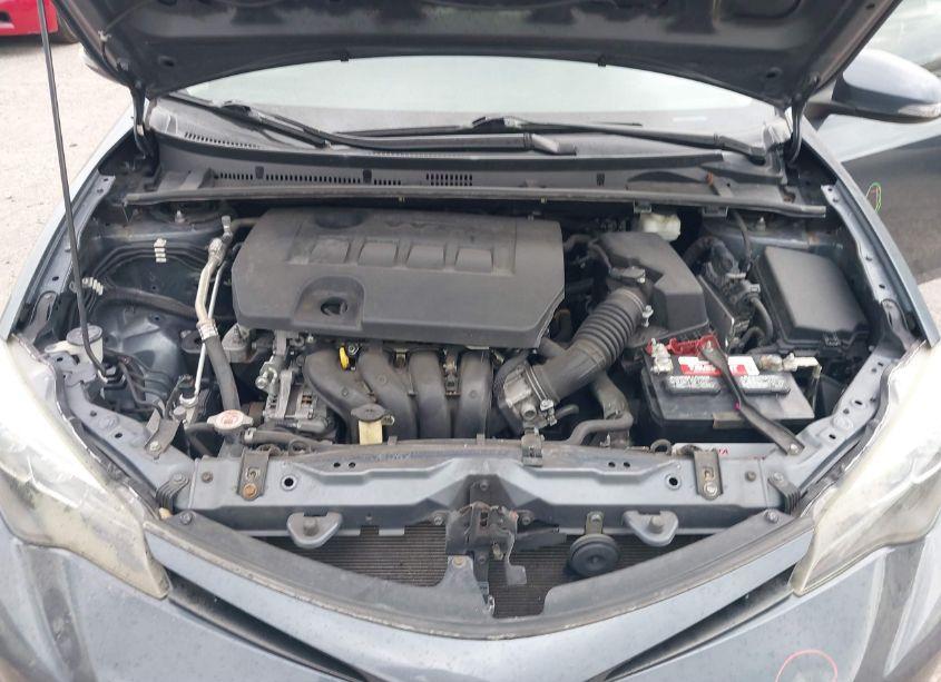 Photo 10 of 2019 Toyota Corolla SE (VIN 2T1BURHE3KC223837)