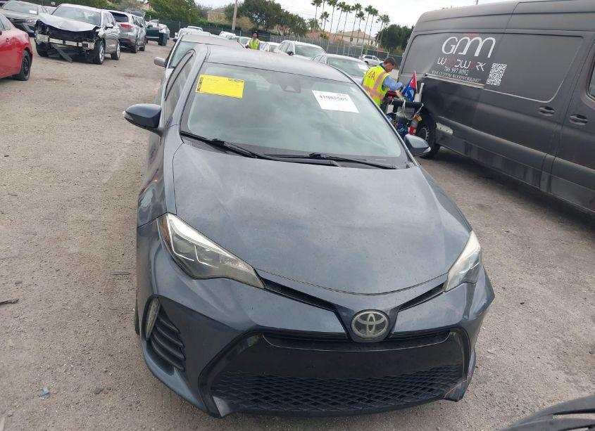 Photo 13 of 2019 Toyota Corolla SE (VIN 2T1BURHE3KC223837)