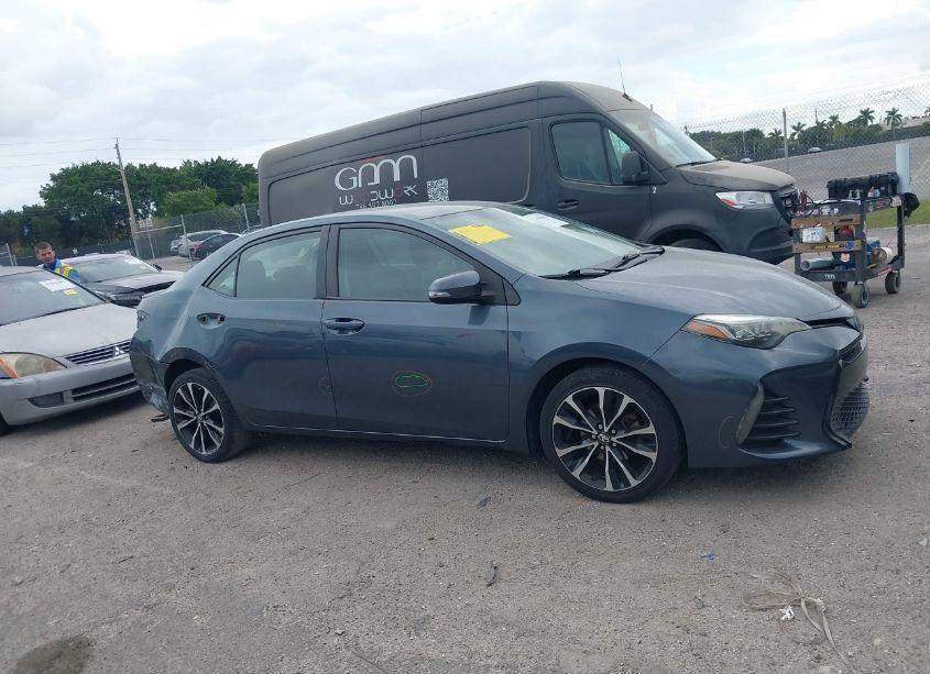Photo 14 of 2019 Toyota Corolla SE (VIN 2T1BURHE3KC223837)