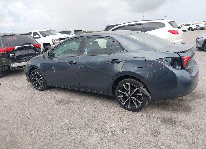 Photo 15 of 2019 Toyota Corolla SE (VIN 2T1BURHE3KC223837)