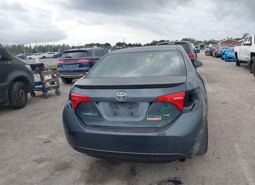 Photo 17 of 2019 Toyota Corolla SE (VIN 2T1BURHE3KC223837)