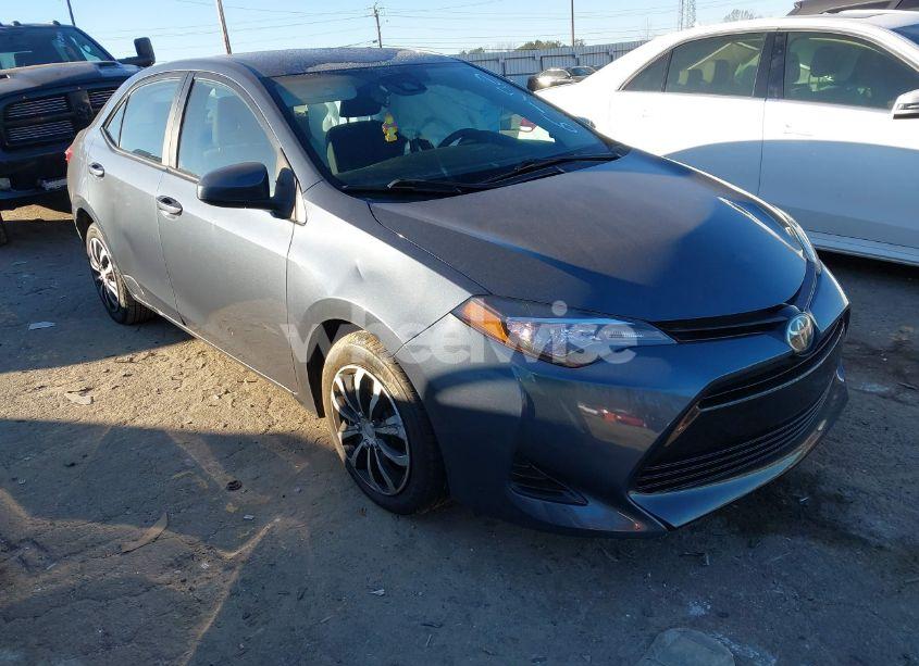 2019 Toyota Corolla LE (VIN 2T1BURHE3KC238516) main photo