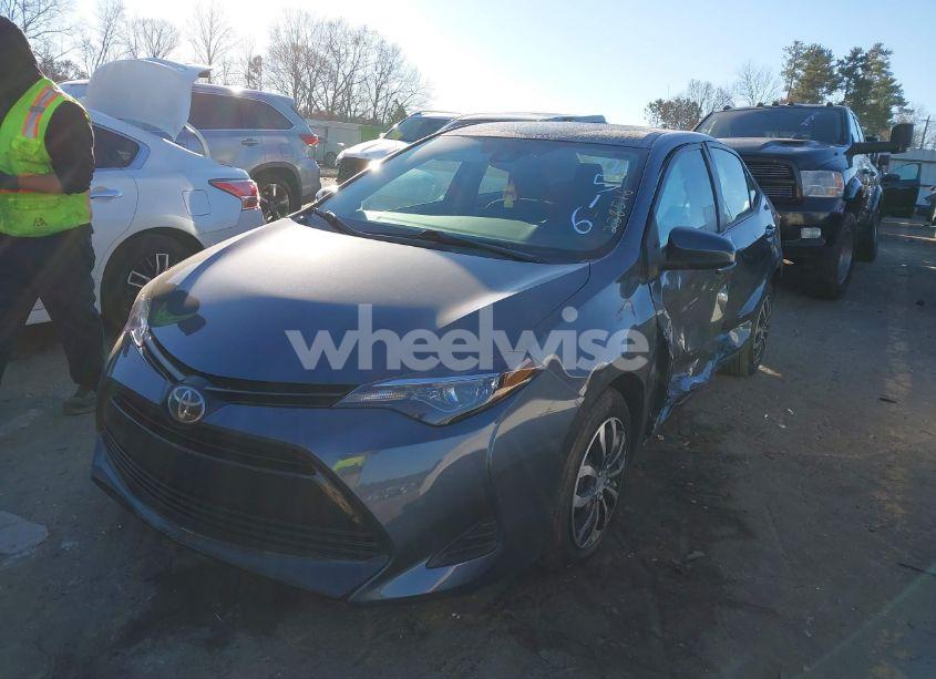 Photo 2 of 2019 Toyota Corolla LE (VIN 2T1BURHE3KC238516)