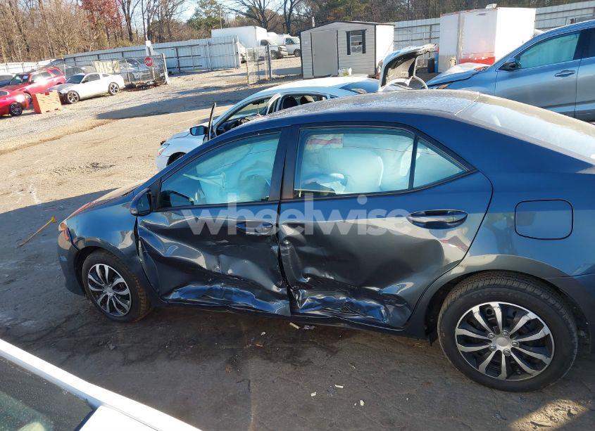 Photo 6 of 2019 Toyota Corolla LE (VIN 2T1BURHE3KC238516)