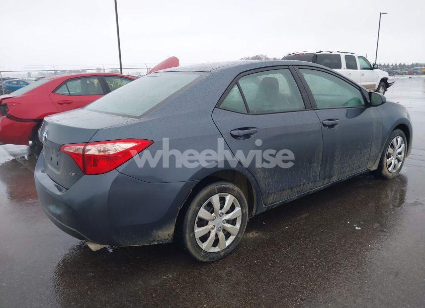 Photo 4 of 2019 Toyota Corolla LE (VIN 2T1BURHE3KC238810)