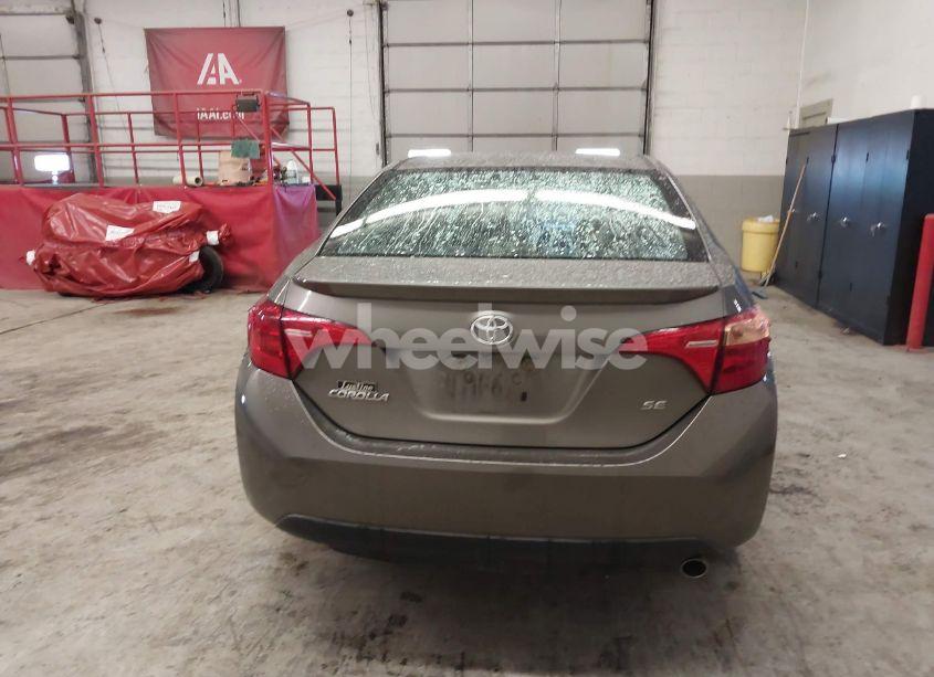 Photo 16 of 2019 Toyota Corolla SE (VIN 2T1BURHE3KC239343)