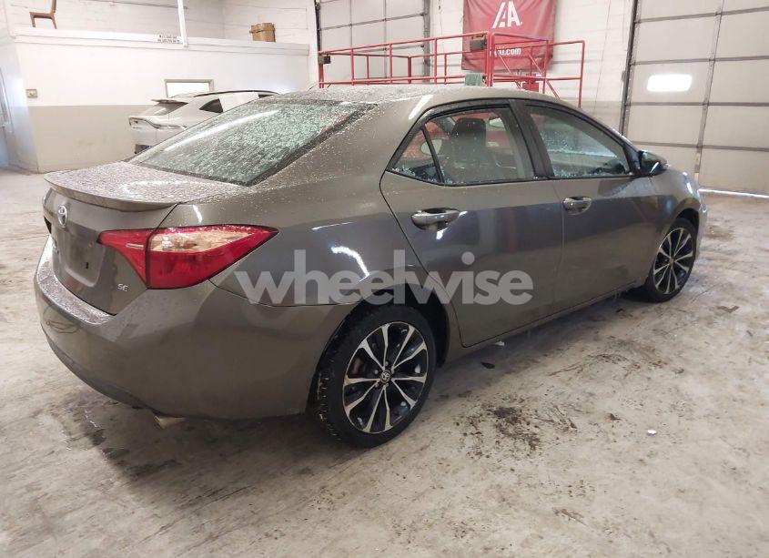 Photo 4 of 2019 Toyota Corolla SE (VIN 2T1BURHE3KC239343)