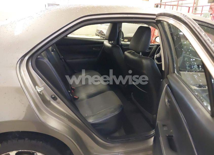 Photo 8 of 2019 Toyota Corolla SE (VIN 2T1BURHE3KC239343)