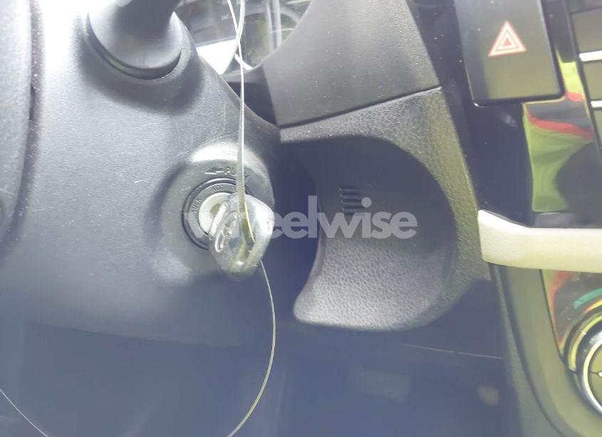 Photo 11 of 2014 Toyota Corolla LE (VIN 2T1BURHE4EC050740)