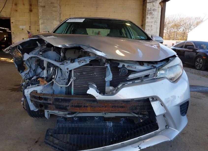 Photo 6 of 2014 Toyota Corolla LE (VIN 2T1BURHE4EC137571)