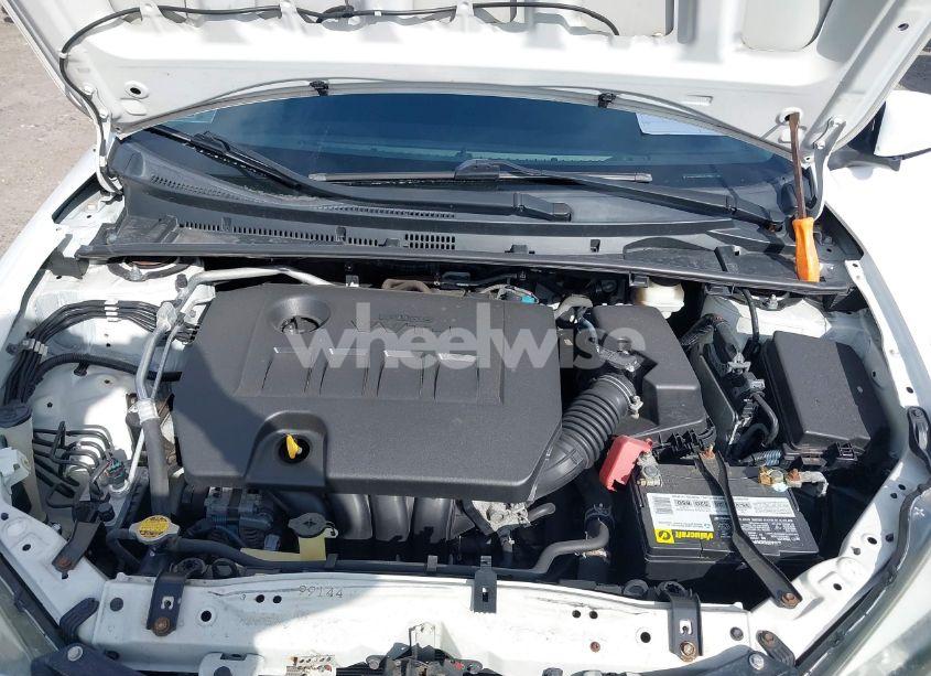 Photo 10 of 2014 Toyota Corolla LE (VIN 2T1BURHE4EC170943)